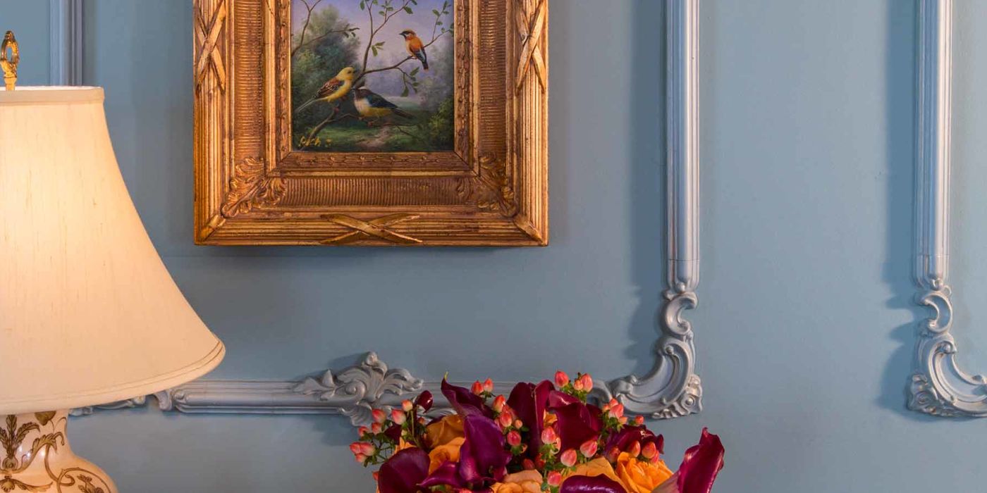 Vibrant colors, spacious bathrooms, and tall windows with picturesque views provide you with your own Newport Mansion escape inside our Renaissance Guest Room 