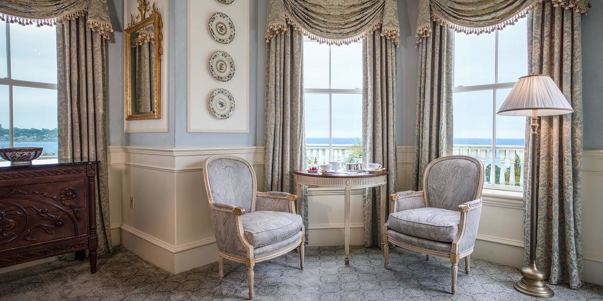louis xvi luxury room at the chanler at cliff walk