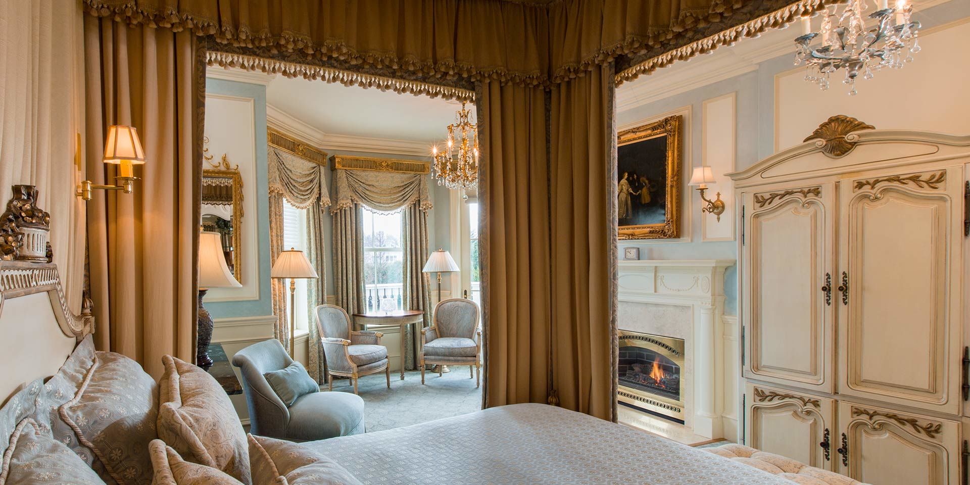 luxury louis xvi signature room at the chanler
